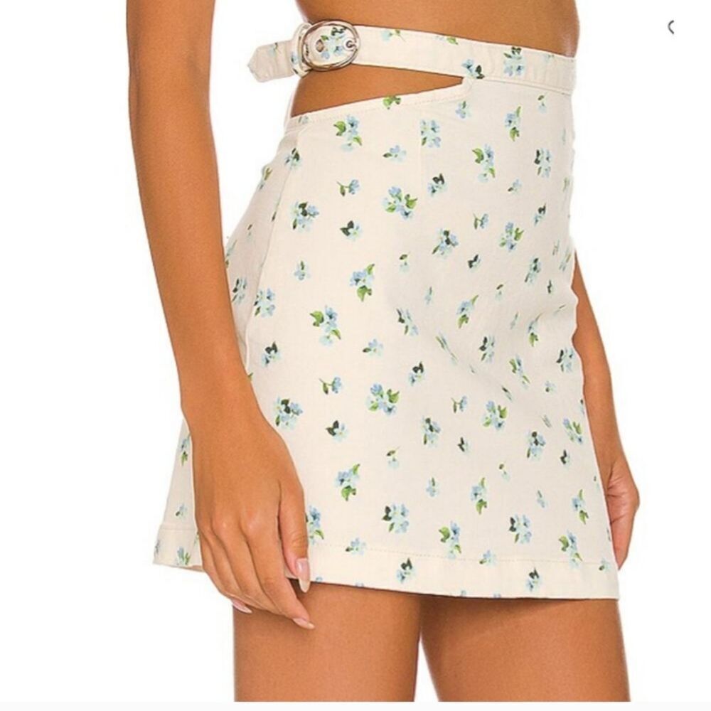 NWT WeWoreWhat Cut Out mini skirt in Ditsy Floral size Extra Small